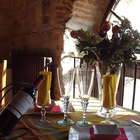 Auberge De La Halle Cordes-sur-Ciel Exterior photo