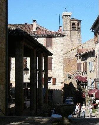 Auberge De La Halle Cordes-sur-Ciel Exterior photo