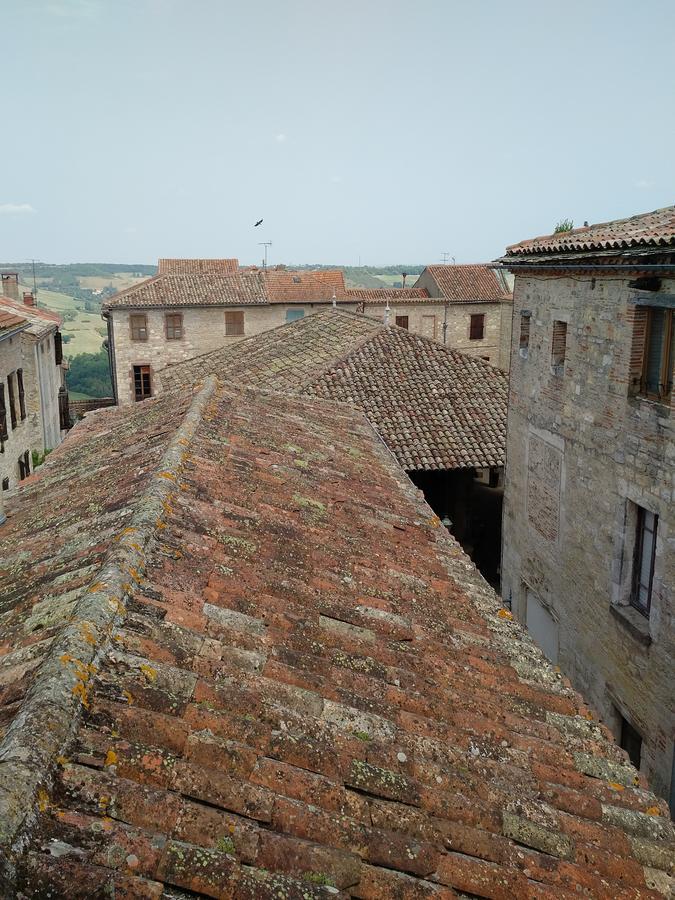 Auberge De La Halle Cordes-sur-Ciel Exterior photo